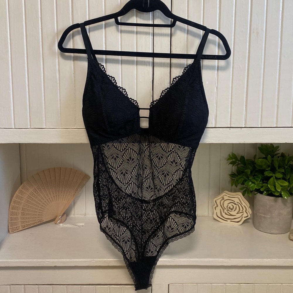 Hilly Hicks by Hollister - Bodysuit, Large, Black
